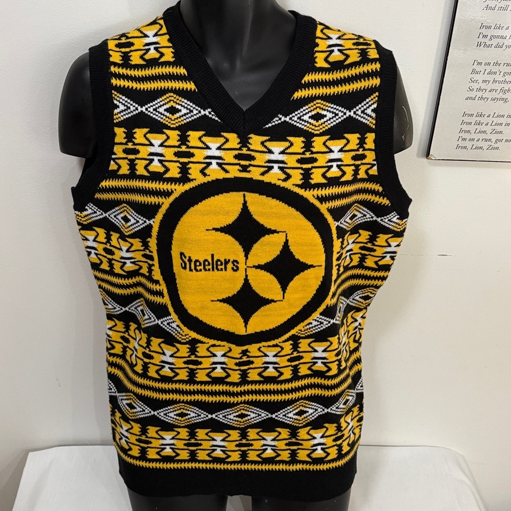 NFL Team Apparel Black and Yellow Sweater
